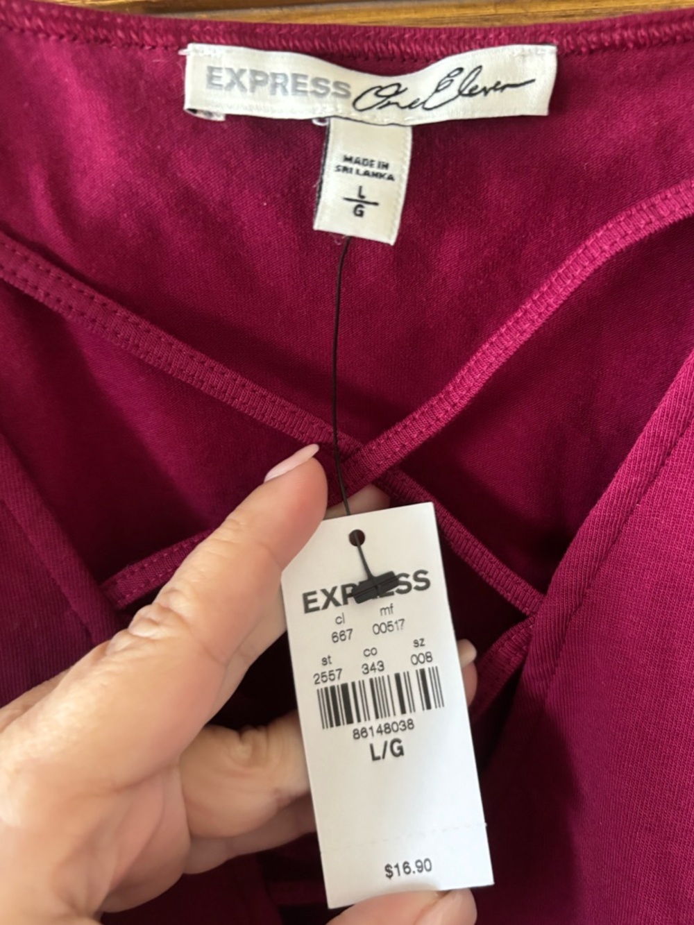 NWT Express Burgundy Strappy V-Neck Cami - Picture 2 of 3